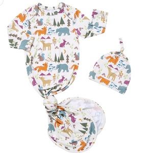 EMERSON AND FRIENDS

Forest Friends Bamboo Swaddle Knotted Gown and Hat …